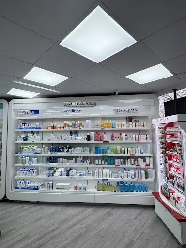 Pyramid Pharmacy & Travel Clinic