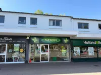 M&d Green Pharmacy, Milngavie