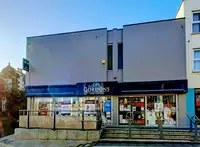 Gordons Chemists, Portrush